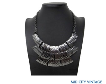Vintage Silver Tone Costume Bib Necklace, 19-Inch Silver Square Link, Brutalist Style Costume Jewelry