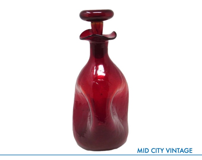 Vintage 1960s Blenko Ruby Red Decanter with Original Stopper | Pinched Glass | 1960s | Winslow Anderson Design from 1949 | Vintage Glassware