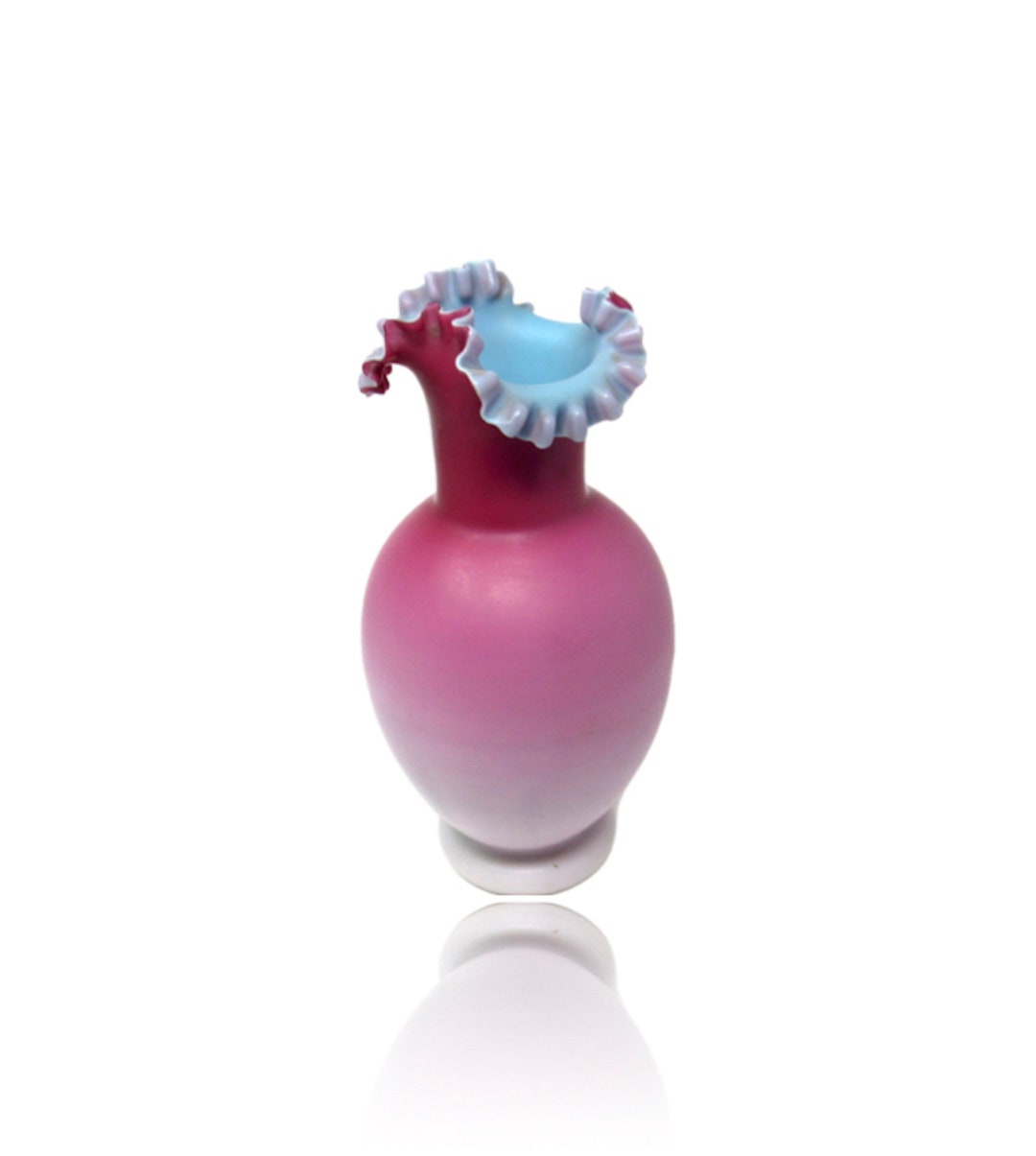 Antique Glass Vase Ca. 1910 Mt. Washington or Fenton, Antique Glass