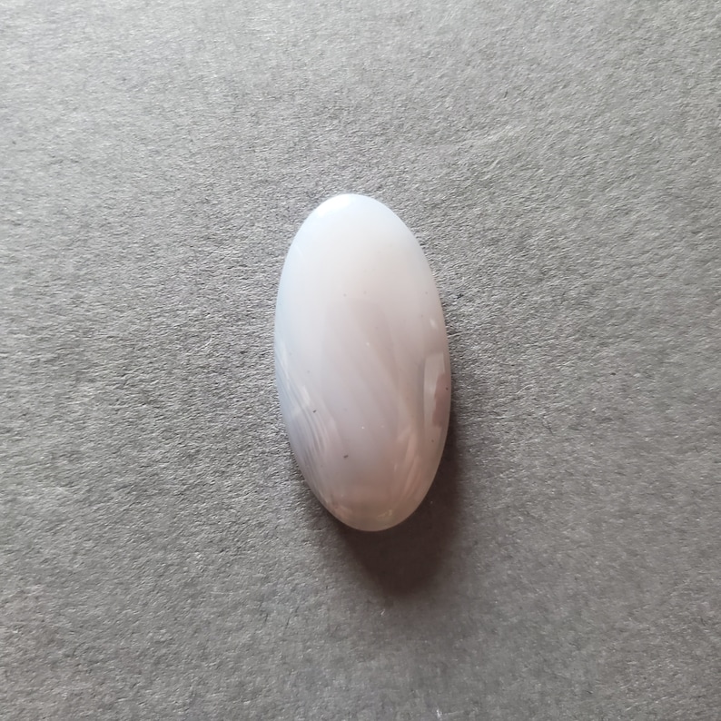 Agate with Parallax Cabochon Hand Cut Designer Cabochon Oval Shape