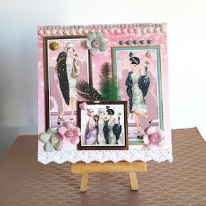Carte postale femmes, carte postale Art Déco, carte postale années folles, carte postale anniversaire, plumes véritables, carte avec fleurs.