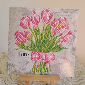 Carte postale tulipes, carte broderie diamant, carte postale fleurs, diamond painting, carte postale fait main, carte tulipes roses.