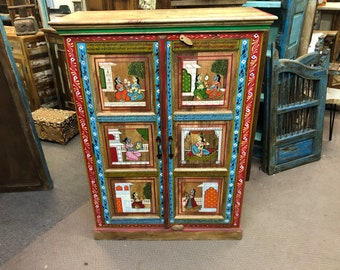 Superbe armoire en bois de manguier peinte à la main avec plusieurs personnages
