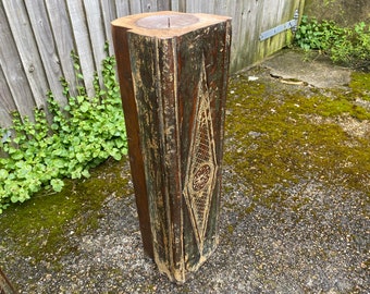 Fabuleux bougeoir vintage pilier en teck ancien « recyclé » sculpté à la main