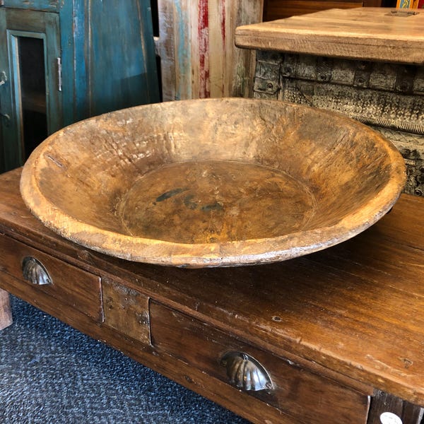 Hand Carved Rustic Vintage Wooden Parat Bowl (w50 x d50 x h12cm)