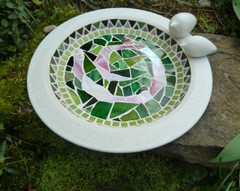 Coppia di uccellini in mosaico in ceramica verde rosa da bagno