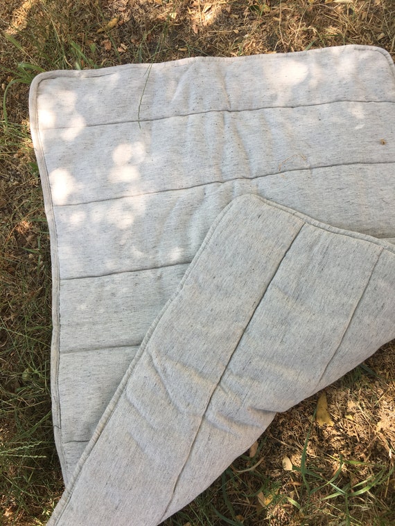 Hemp rug with hemp filler