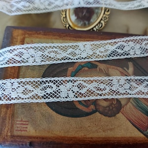 Antique lace in fine white cotton thread from the 1970s VINTAGE 3 meters insertion