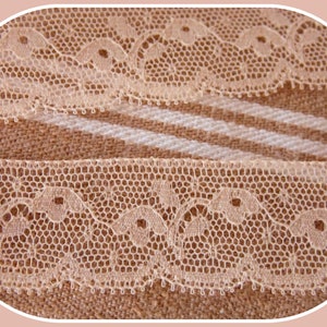 4M40 Dentelle ancienne de Calais beige rosé, dentelle Vintage, dentelle de bordure, ruban de dentelle, années 1970 image 5