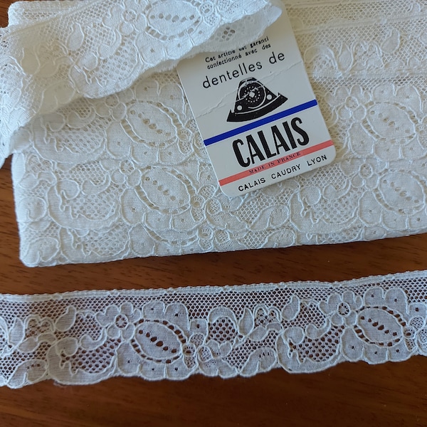 Very beautiful old white Calais lace "Leavers" quality from the 1930s sold by the meter Vintage lace lingerie creations