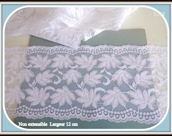 2 meters of white Calais lace, silver patterns couture decoration