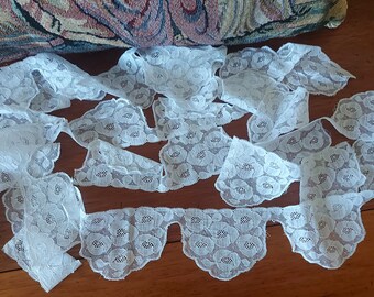 Old Calais lace in white cotton Valenciennes cut-out lace from the 1960s VINTAGE in 3 small doll restoration coupons