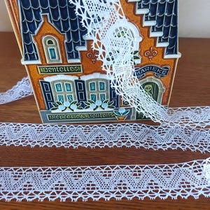 2,50 m di bellissimo pizzo antico a fuselli, pizzo fatto a macchina in cotone bianco, larghezza 3 cm, creazioni, arredamento