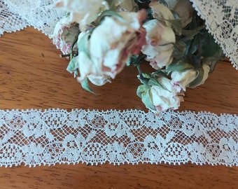 Old lace from Calais type Valenciennes in ecru cotton, 5 meters x 23 mm couture, restoration, dolls
