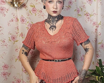 Vintage salmon shortsleeve openwork crochet blouse - UK 12 - 16+ - 1930s 1940s style - 80s does 30s summer see-through knit blouse