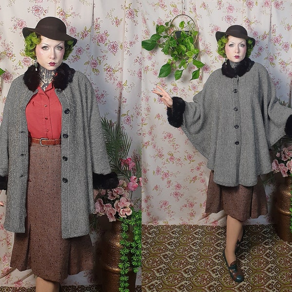 Vintage 1940s 1950s style thick wool acrylic blend fur cuffs and collar spring tweed cape - UK free - 80s does 50s graphic plaid coat