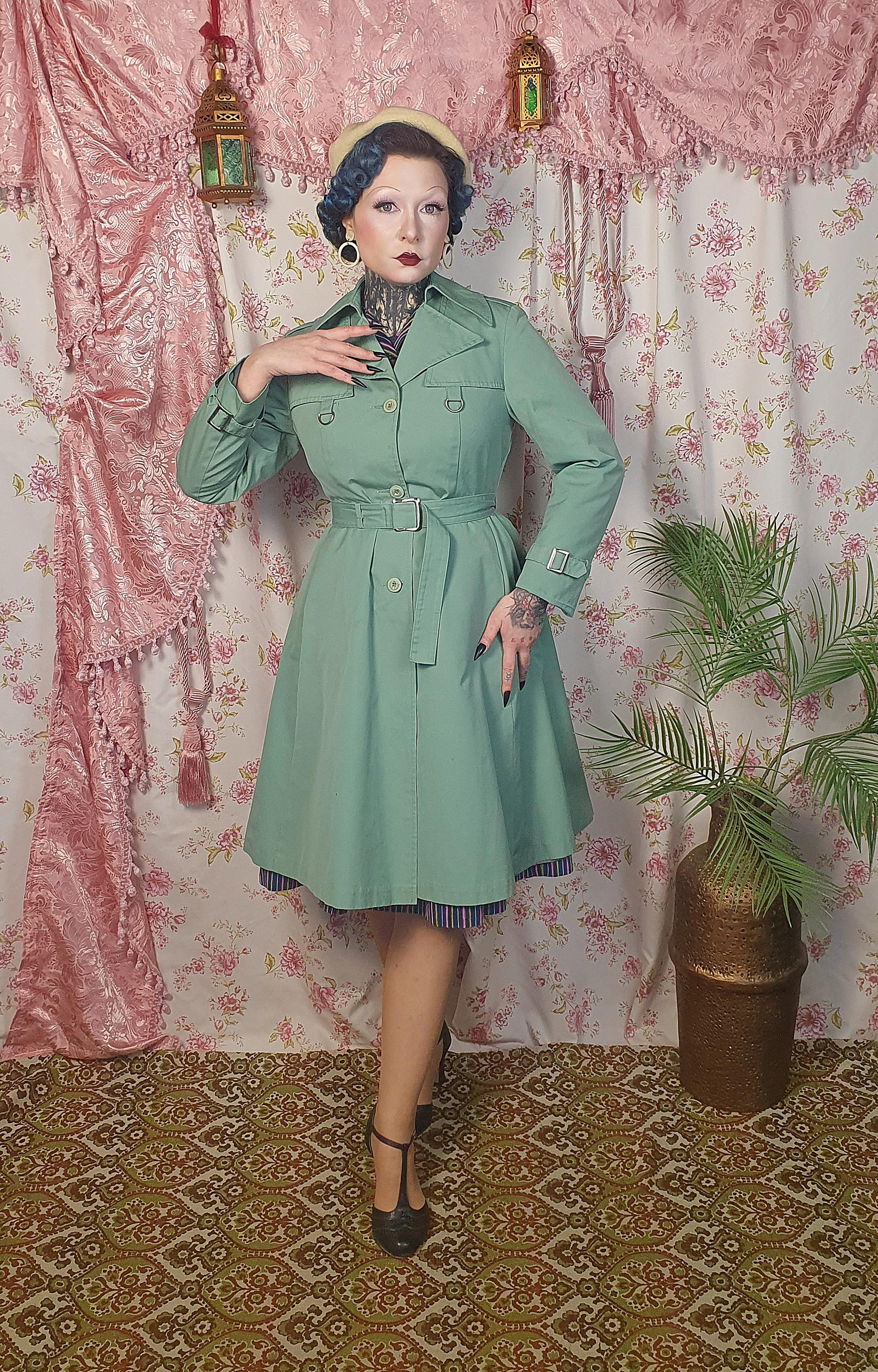 Romantic Sage Green Vintage Trench Coat Raincoat -UK 8 - 1940s