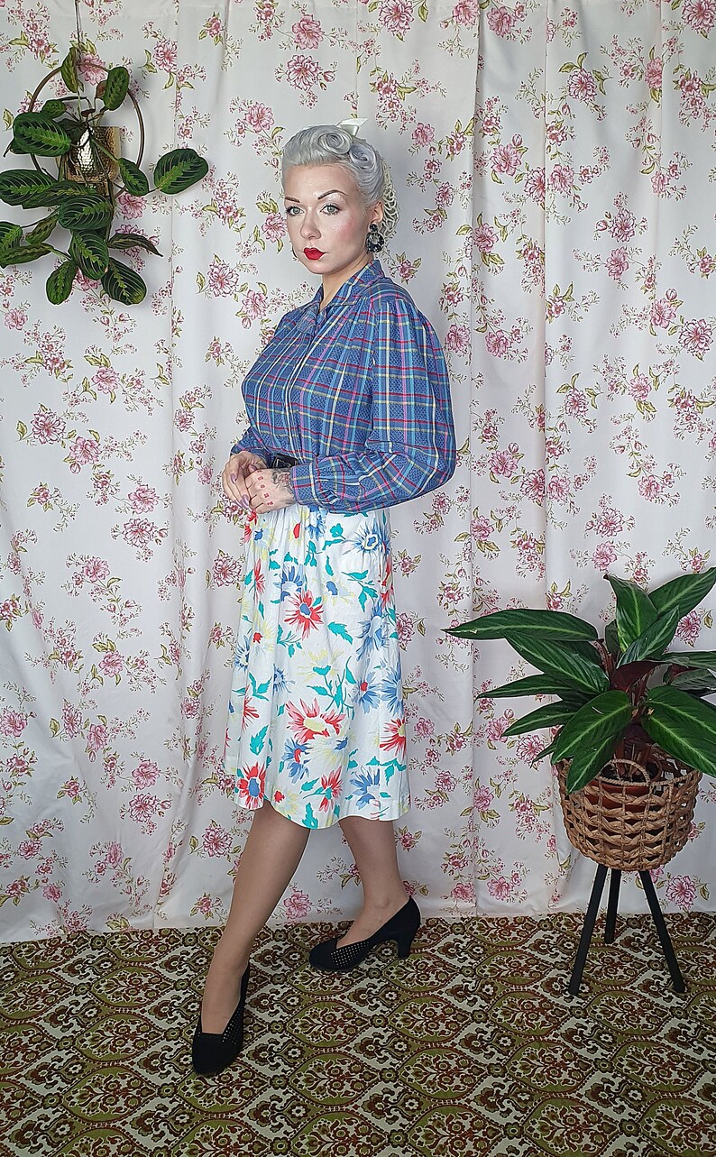 Vintage white blue red romantic floral a line cotton landgirl skirt UK 8-10 1940s 1950s style 80s does 50s a line 40s floral skirt image 6
