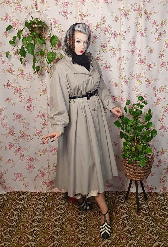 Vintage Greige Pleated Back Swing Trench Coat - UK 10 - 16+