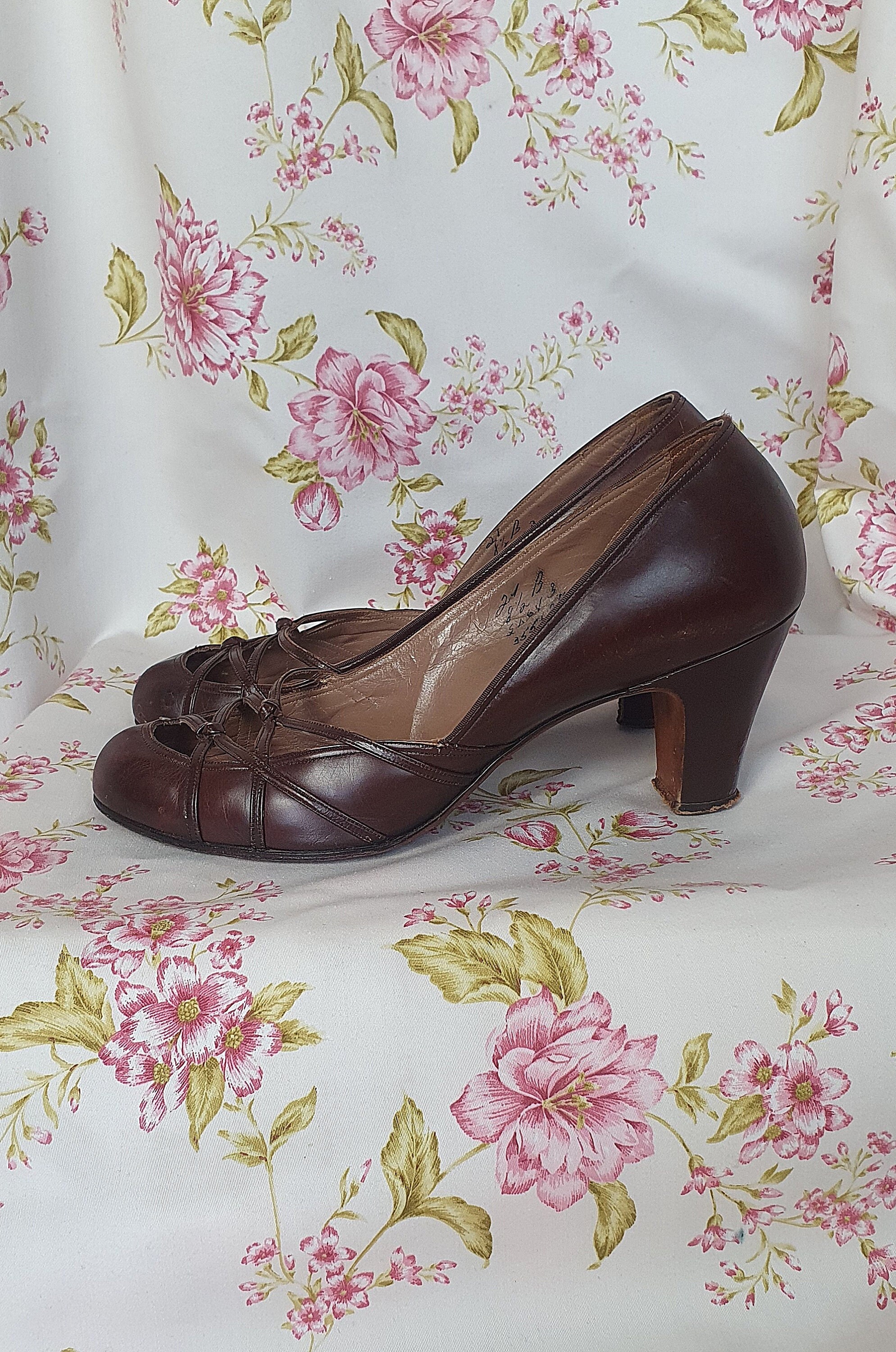 Vintage genuine 1940s chocolate brown open strappy vamp everyday 