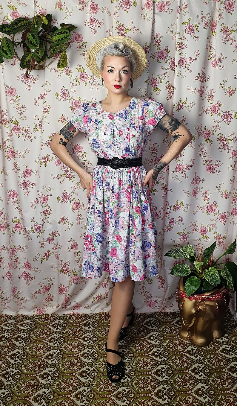 Vintage pastel pink purple romantic shabby floral puffy sleeve swing dress UK 8 12 1940s 1950s style 80s does 40s floral print dress image 4