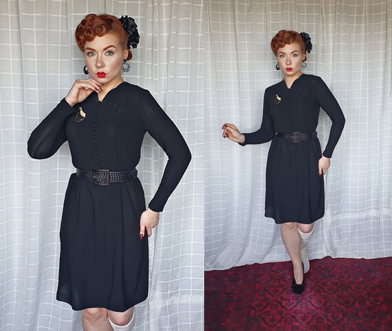 Vintage genuine 1940s black wool crepe longsleeve