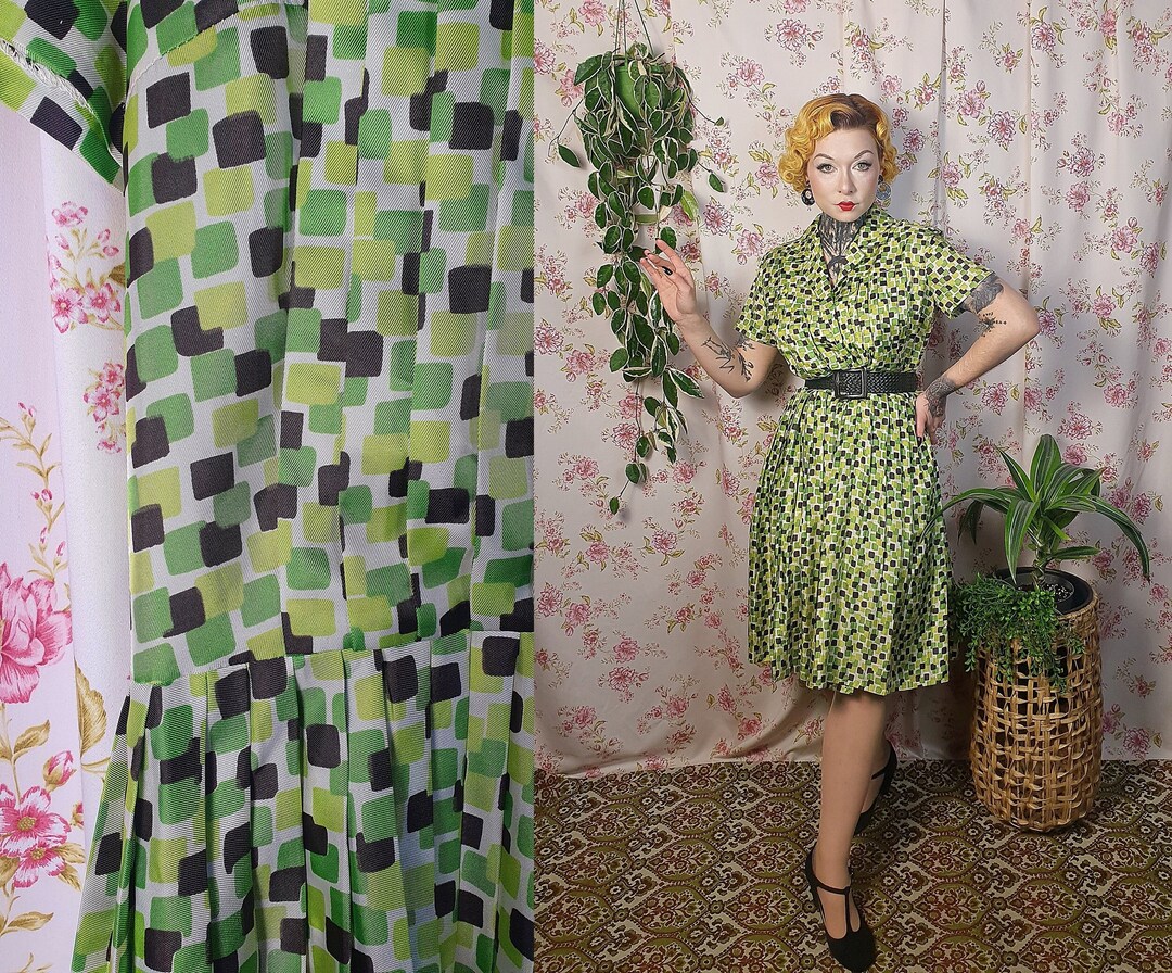 Retro Green Suspender Waist Stitching Pleated A-line Birthday Skirt Homecoming Dress cc3895 main image 1
