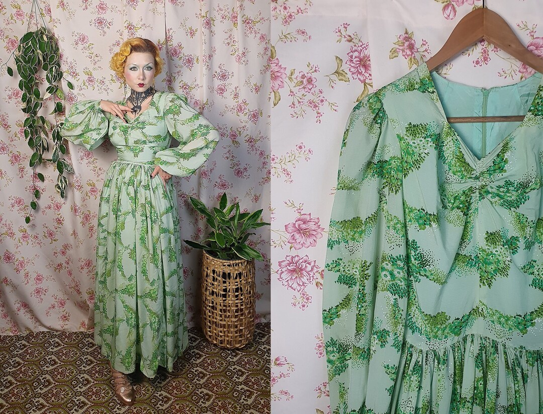 60s Bishop Sleeve Ditsy Floral Print Dress