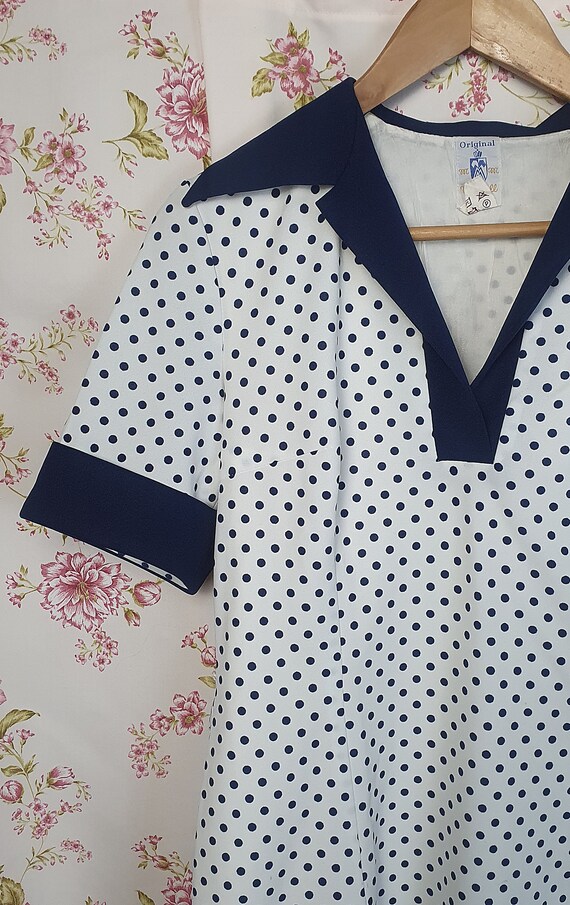 Vintage navy white polka-dot pointy collar summer… - image 9