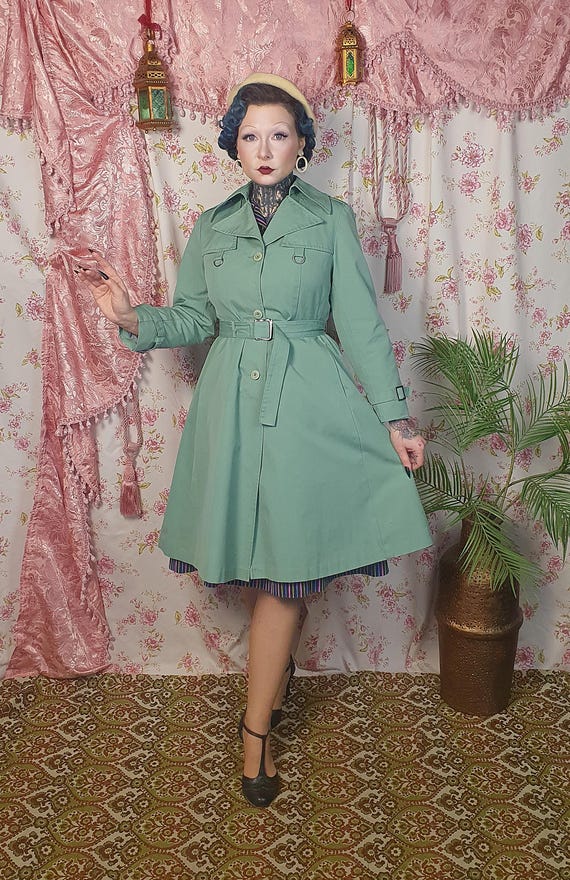 Romantic sage green vintage trench coat raincoat -UK 8 - 1940s 1950s style - princess coat