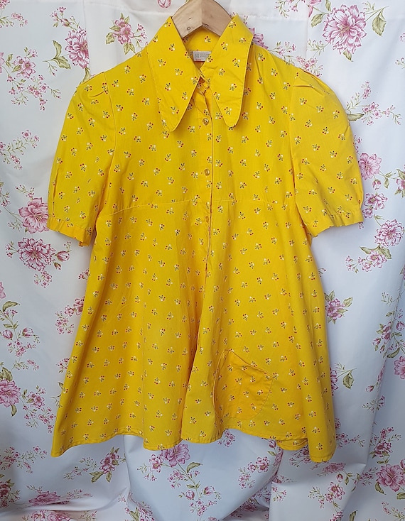 Vintage yellow ditsy floral print pointy collar c… - image 7