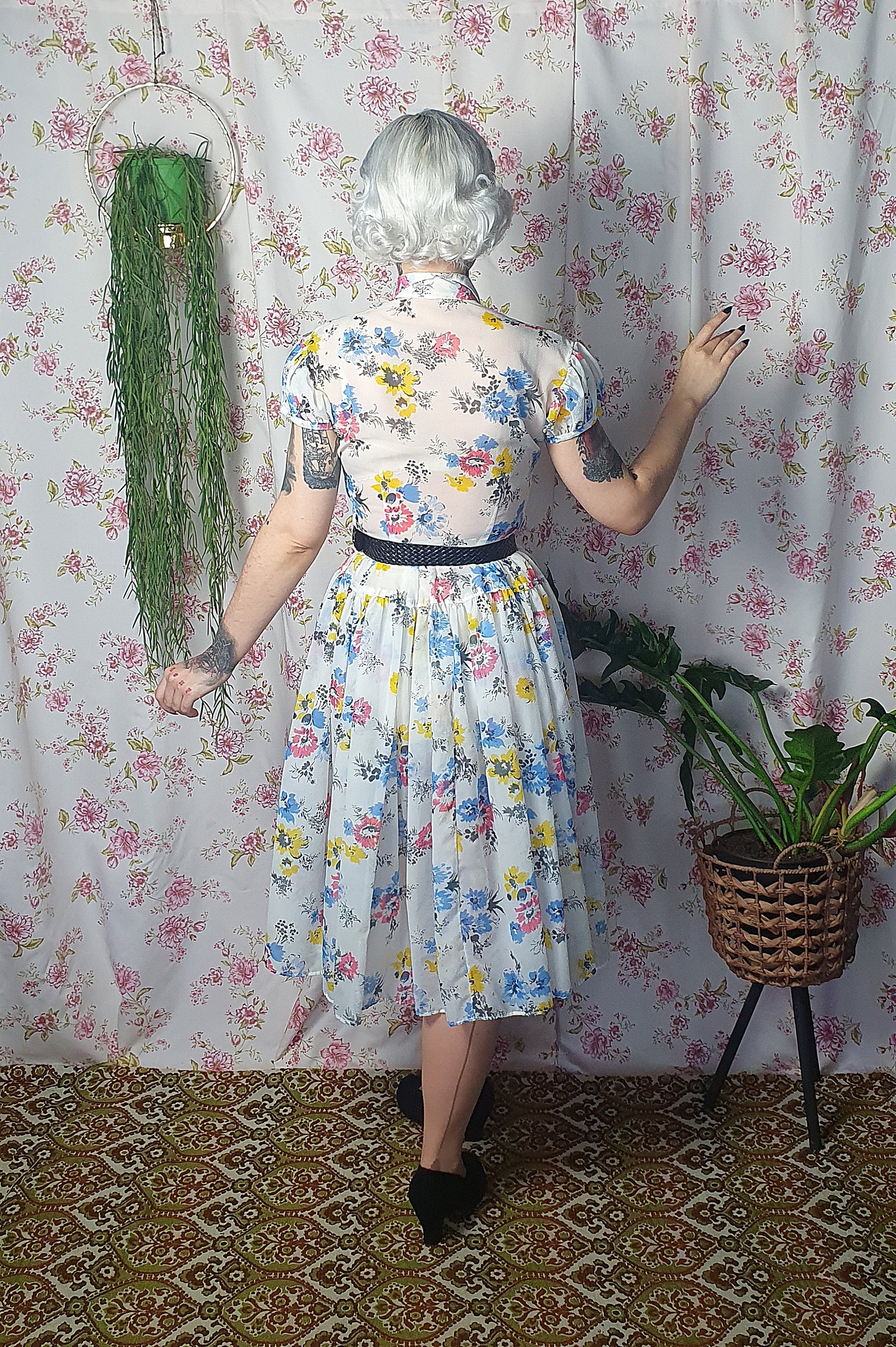 Vintage Sheer White Yellow Red Blue Floral Summer Puffy Vintage Sheer White Yellow Red Blue Floral Summer Puffy
