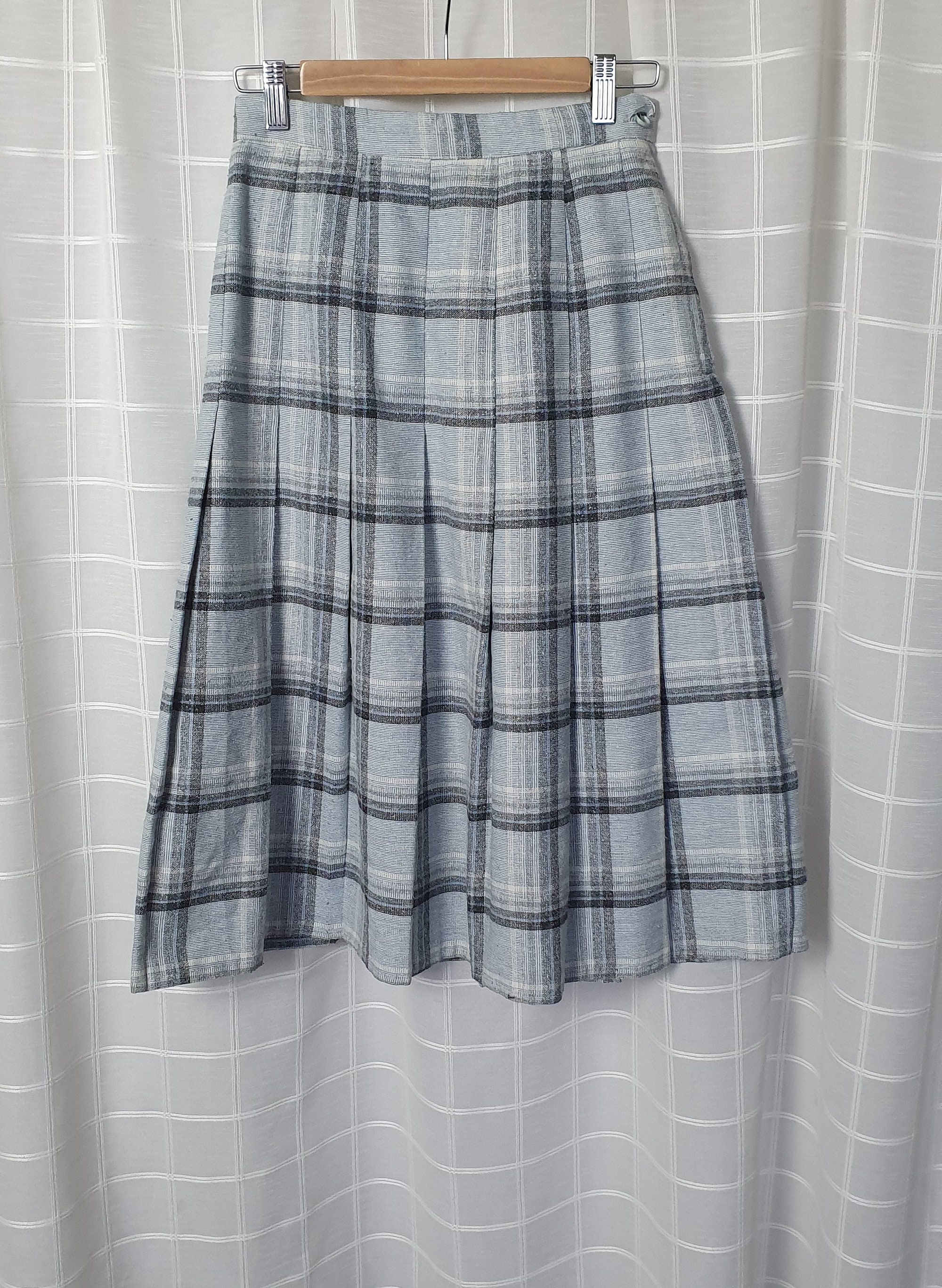 Vintage 1940s 1950s style A line plaid check swing skirt | Etsy