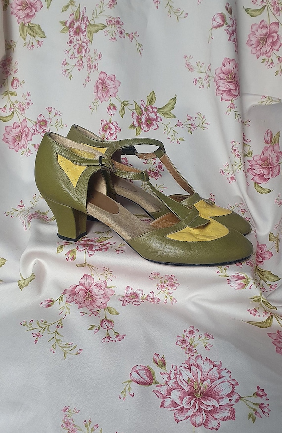 Vintage 30s style khaki and yellow t-strap perforated leather mid heel shoes -  UK5-6