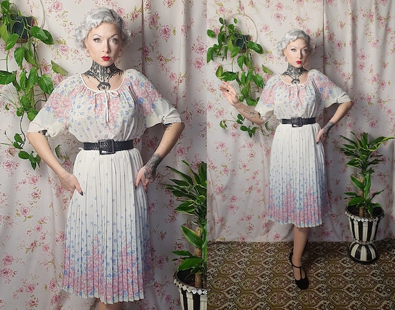 Vintage pastel pink blue white pleated skirt shor… - image 1