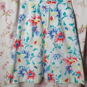 Vintage white blue red romantic floral a line cotton landgirl skirt UK 8-10 1940s 1950s style 80s does 50s a line 40s floral skirt image 8