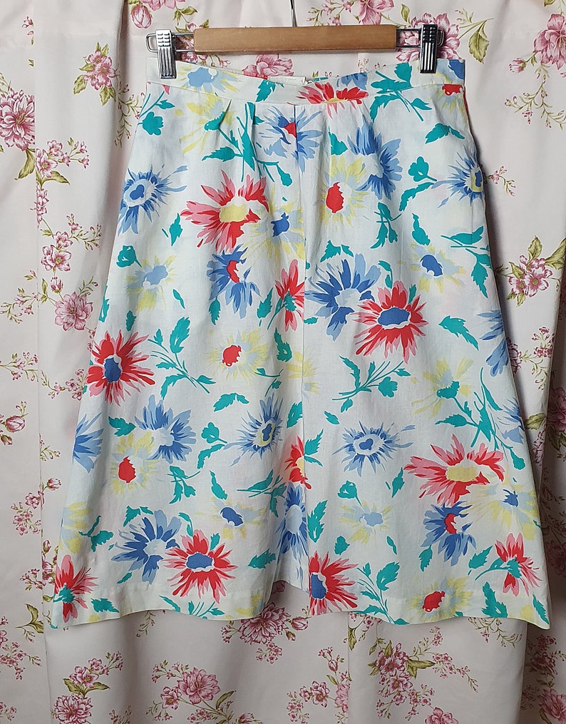 Vintage white blue red romantic floral a line cotton landgirl skirt UK 8-10 1940s 1950s style 80s does 50s a line 40s floral skirt image 8