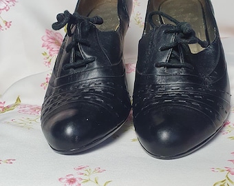 Vintage 1920s 1930s Style Black Leather Tie up Brogue Cuban Louis