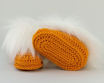 Crochet "Yetti" booties for babies with faux fur
