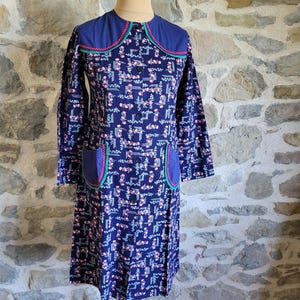 Floral house dress, vintage French work dress with pockets