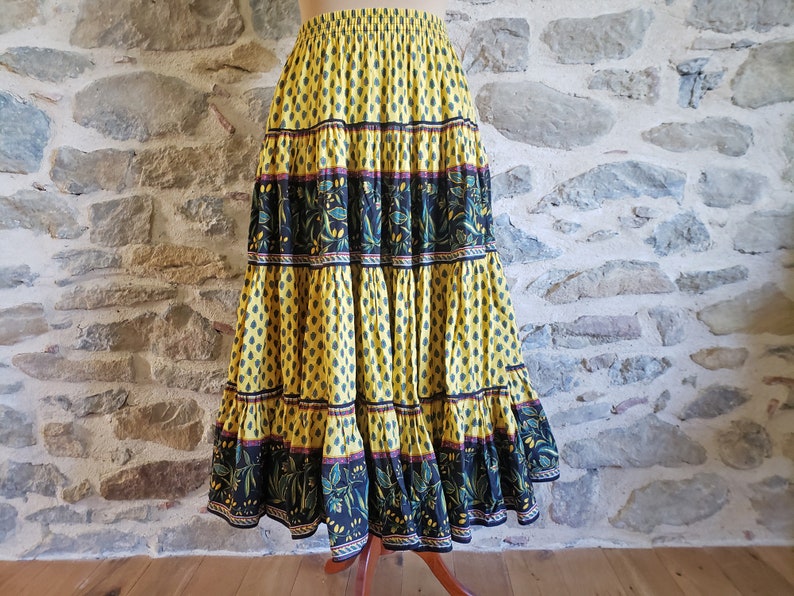 Jupe paysanne à imprimé provençal à plusieurs niveaux, jupe imprimée circulaire jaune, verte et noire image 1