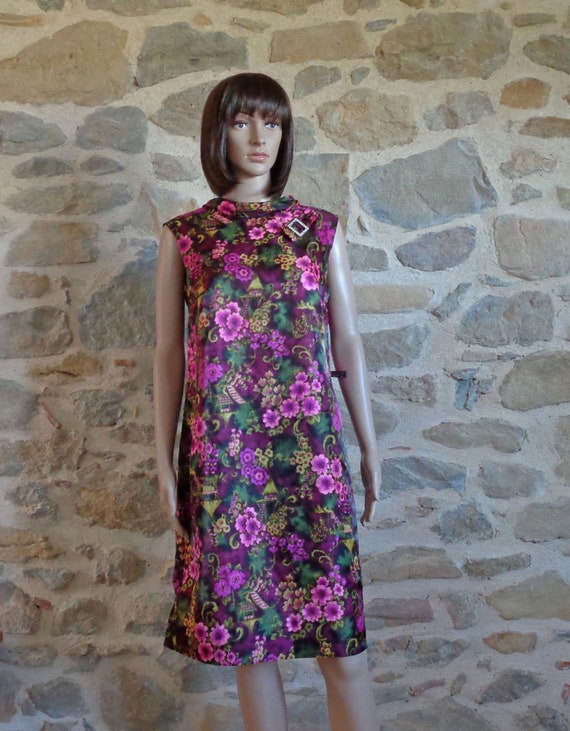50s dress with tropical blossom print, rhinstone b