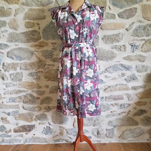 French floral button front house dress, vintage work dress with pockets, 44 inch bust