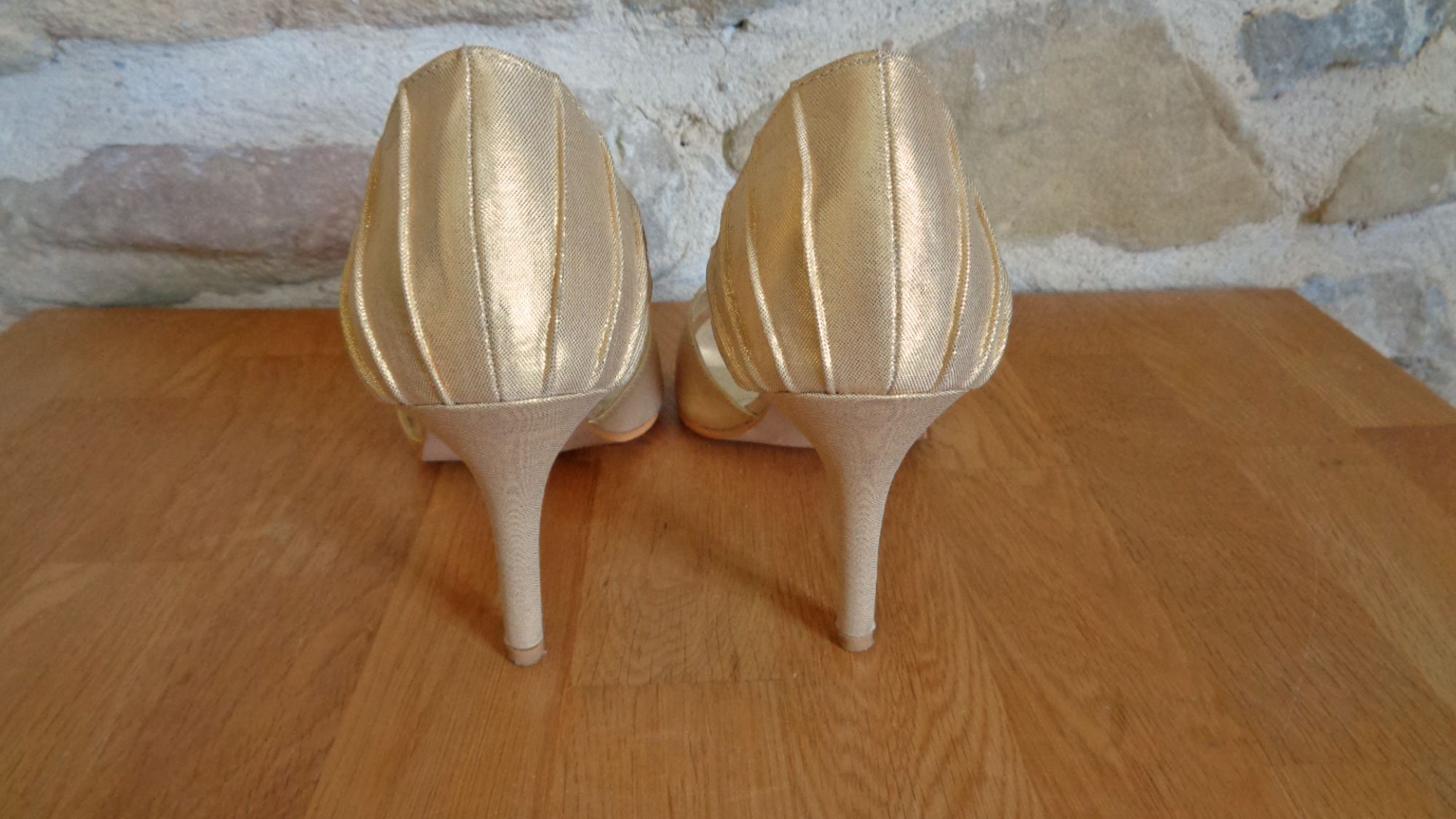 Talons Hauts Missguided Noirs Avec Clous Arrondis Dorés - Taille UK 6, Occasion En Parfait État (avec Boîte)