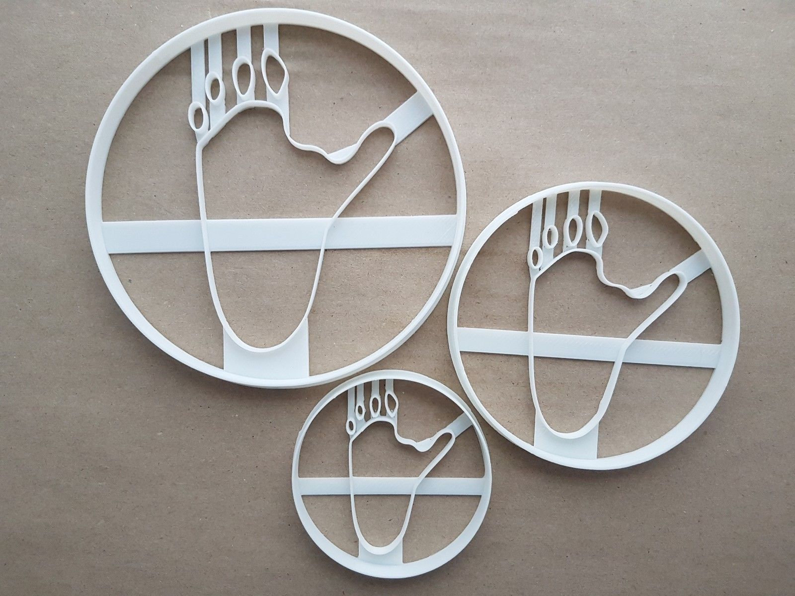 Ape Foot Print Animal Shape Cookie Cutter Dough Biscuit Pastry Fondant Sharp
