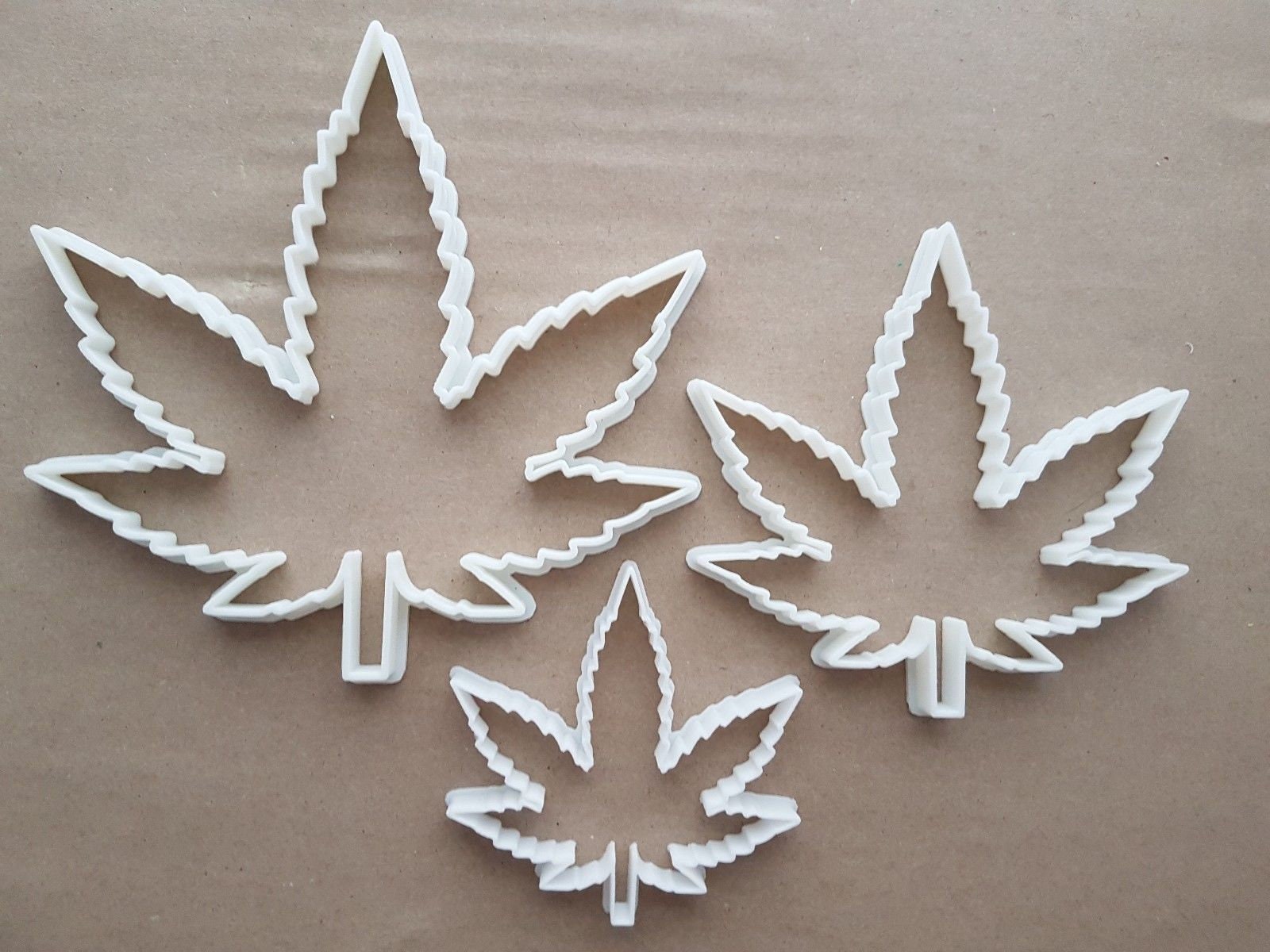 Hoja de cannabis ganja cáñamo forma de planta cortador de galletas masa galleta fondant afilado - Imagen 5 de 5