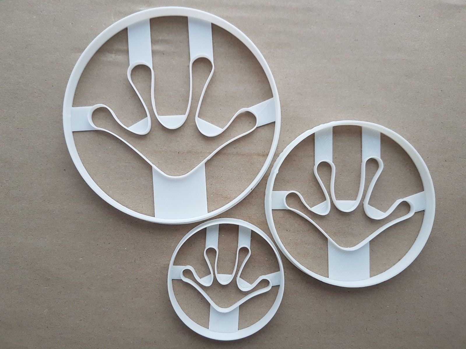 Frog Foot Print Amphibian Shape Cookie Cutter Dough Biscuit Fondant Sharp