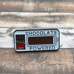 Broche de esmalte com tema de chocolate: presente para amantes de chocolate