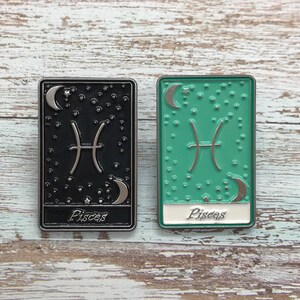 Vissen | Tarothoroscoopkaarten | Kleuren en zwart-wit | Sterrenbeeld, maan, sterren | Cadeau | Reversspeld, badge |