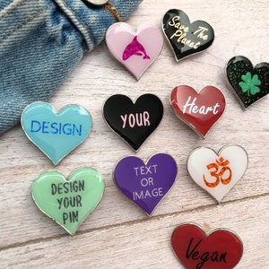 Personalisierte maßgeschneiderte Liebe Herz Emaille Pin | Angepasst Pin Badge | Resined Valentinstag Geschenk Geschenk